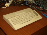Tak to je on. Pocitac Commodore C64, proveceni C64C, prepracovany na C64M - Mobile.